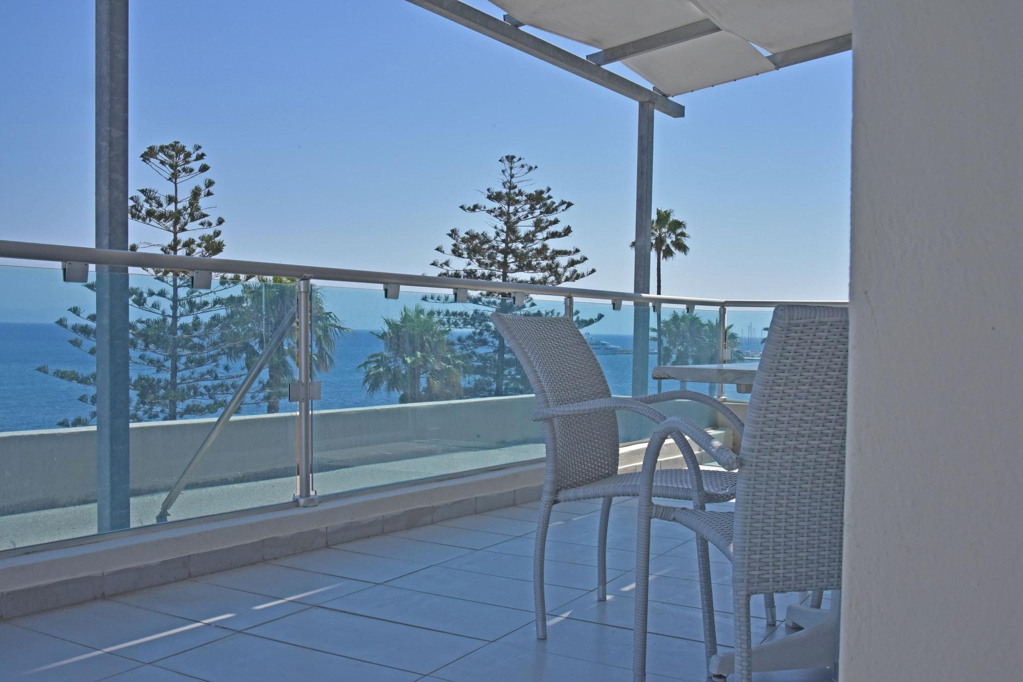 Aparthotel Bristol Sea View 2*