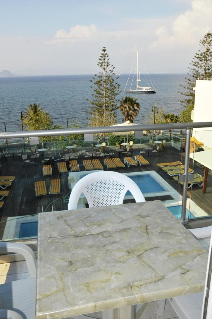Bristol Sea View Aparthotel